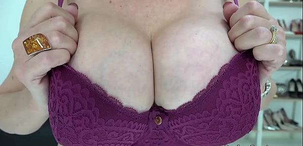  Lady Sonia loves when you cover her tits in cum